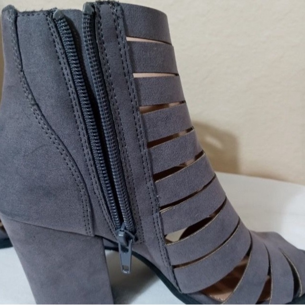 Brash Spade Peep Toe Boot Womens Gray Graphite Faux Suede - Picture 3 of 5